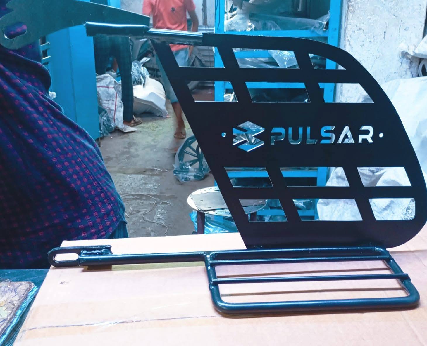 Pulsar Saree Guard
