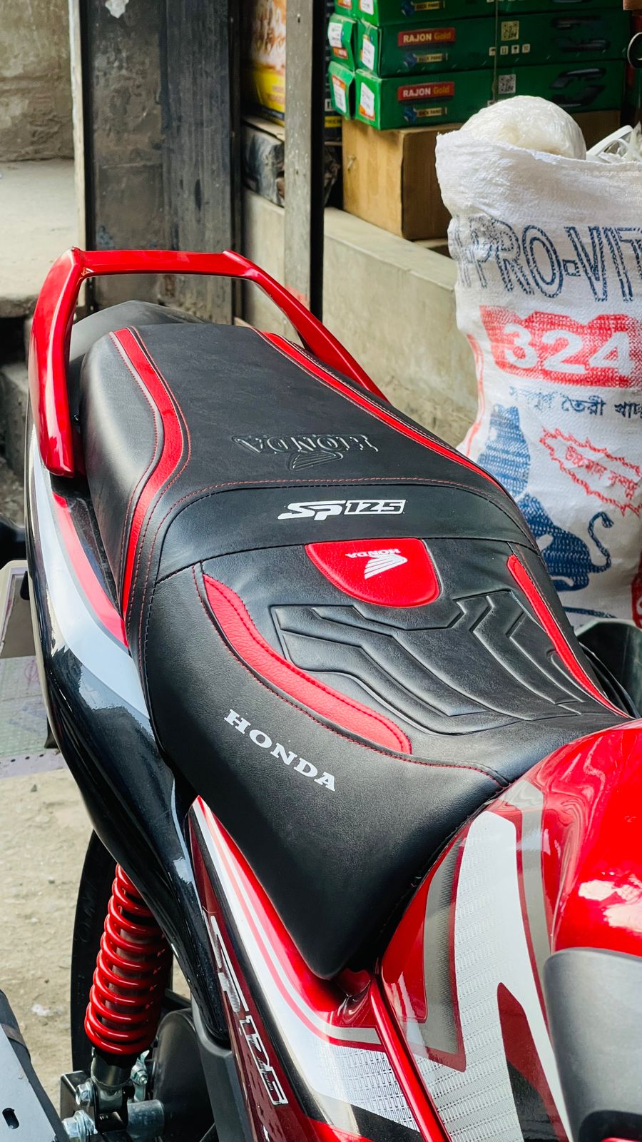 SP Shine Premium Seat Cover